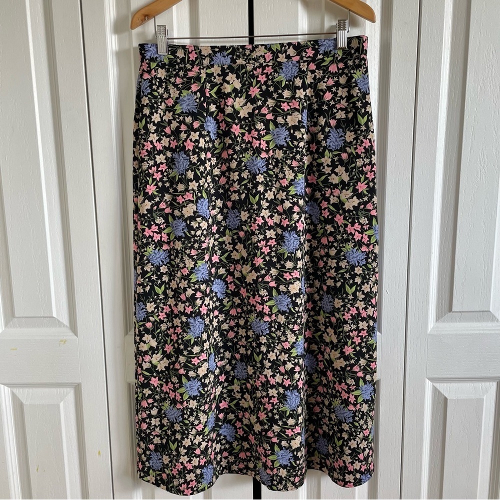 Sag Harbor Long Floral Skirt Women’s M Petite Boho Cottagecore Cabin Earthy EUC